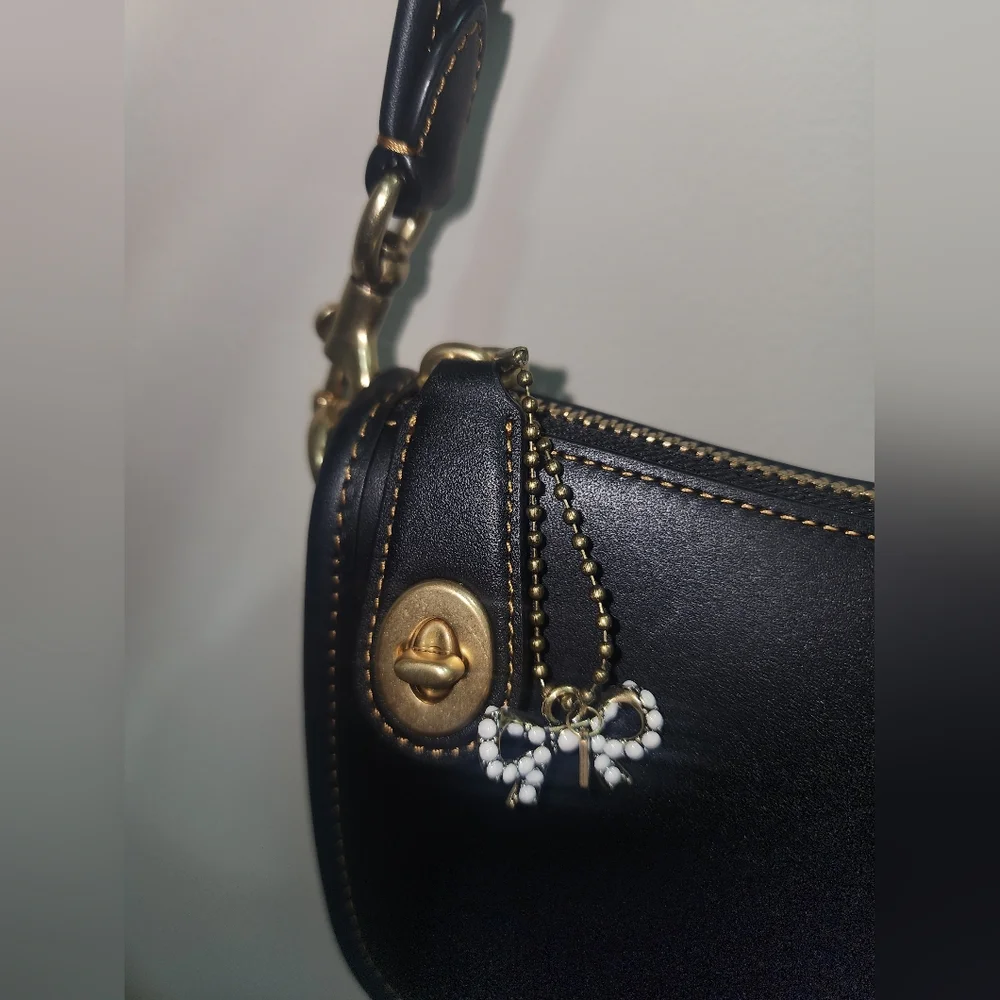 Coach RARE New York Exclusive White Pearl Bow Shoe Charm Wristlet Wallet Purse